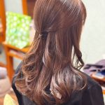 上品で清楚な印象にアレンジ！【 ワンカールハーフアップ 】